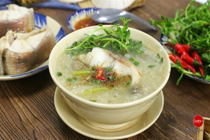 Sơ chế cá lóc sạch sẽ