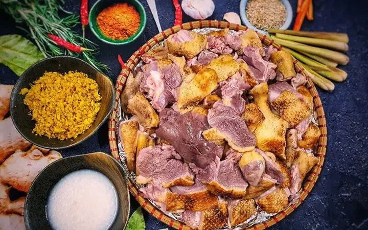 Sơ chế ngan giả cầy miền Trung