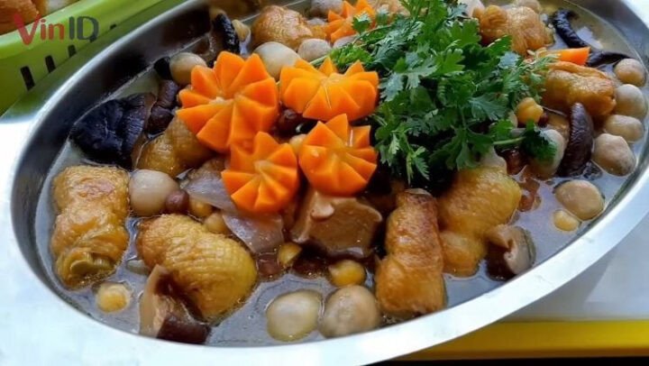 Thành phẩm món gà tiềm nước dừa