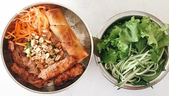 Thịt nướng thơm lừng tại Bún Thịt Nướng Quán 339
