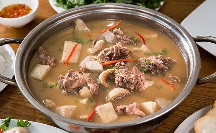 Thịt vịt om sấu nước cốt dừa hấp dẫn
