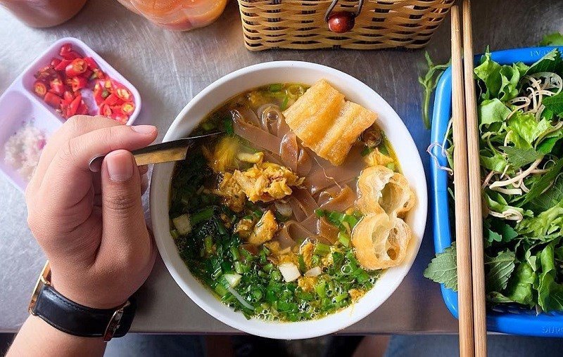 Thống kê calo chi tiết cho bát bánh đa cua