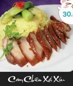 Thực khách đang thưởng thức các món ăn tại quán