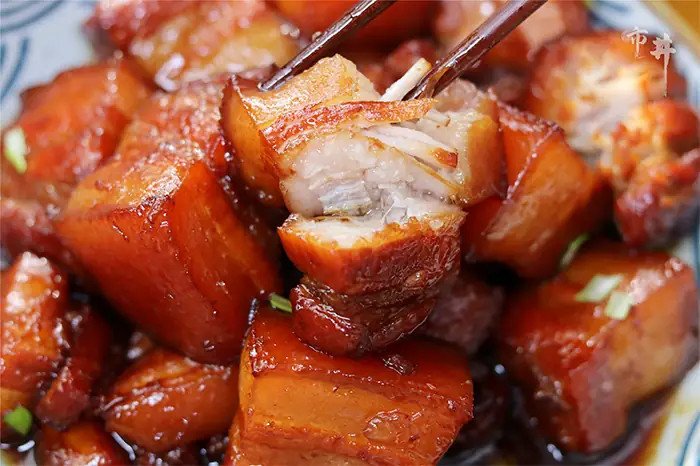 Thưởng thức thịt kho tàu Trung Quốc