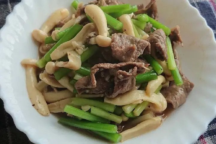 Tim bò hầm thuốc bắc