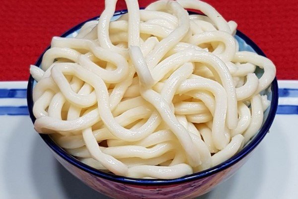 Tự làm sợi mì udon tươi dai ngon tại nhà