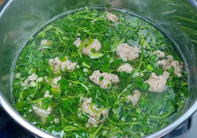 Xà Lách Son Nấu Canh: Cách Làm Đúng Cách Và Những Lưu Ý Quan Trọng