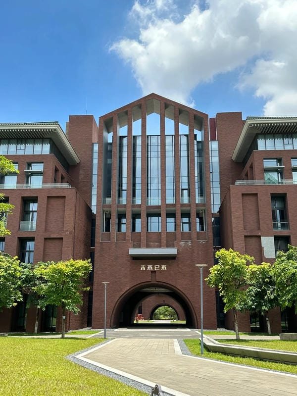 ảnh trường học xanh 9