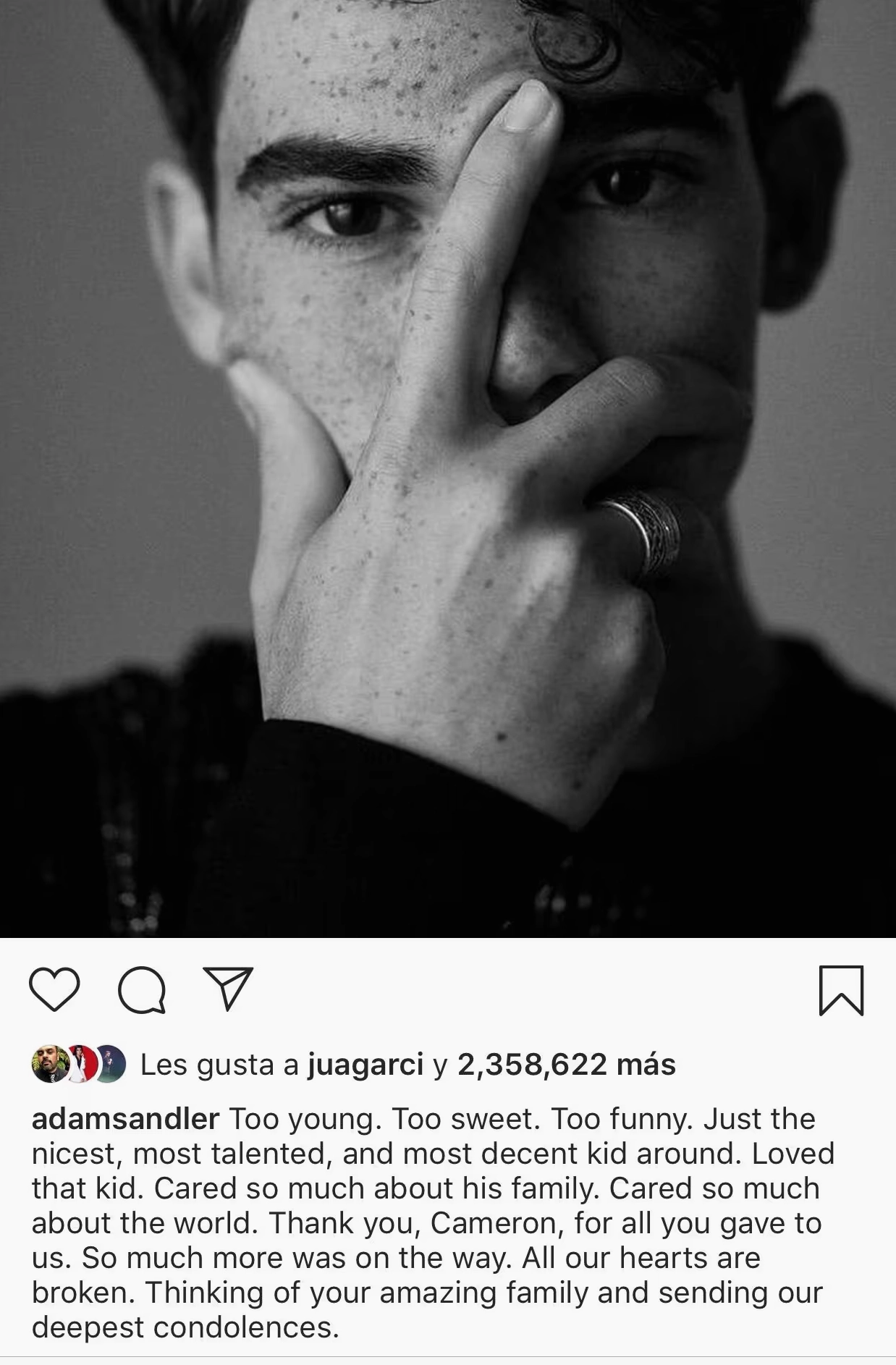 Cameron Boyce là ai? Cuộc đời, sự nghiệp và di sản của ngôi sao Disney Adam Sandler tưởng nhớ Cameron Boyce, người con trai trên màn ảnh của anh trong phim 'Grown Ups'