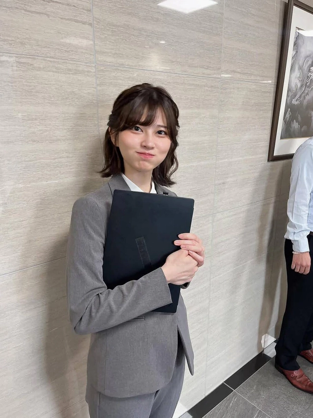 Bức ảnh làm nên tên tuổi của Saori Araki, nữ nhân viên văn phòng Nhật Bản