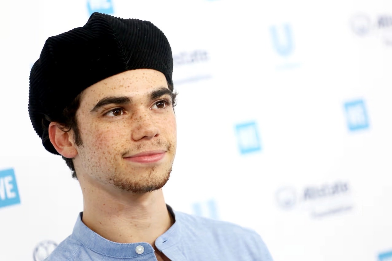 cameron-boyce-la-ai-cuoc-doi-su-nghiep-va-di-san-cua-ngoi-sa_503
