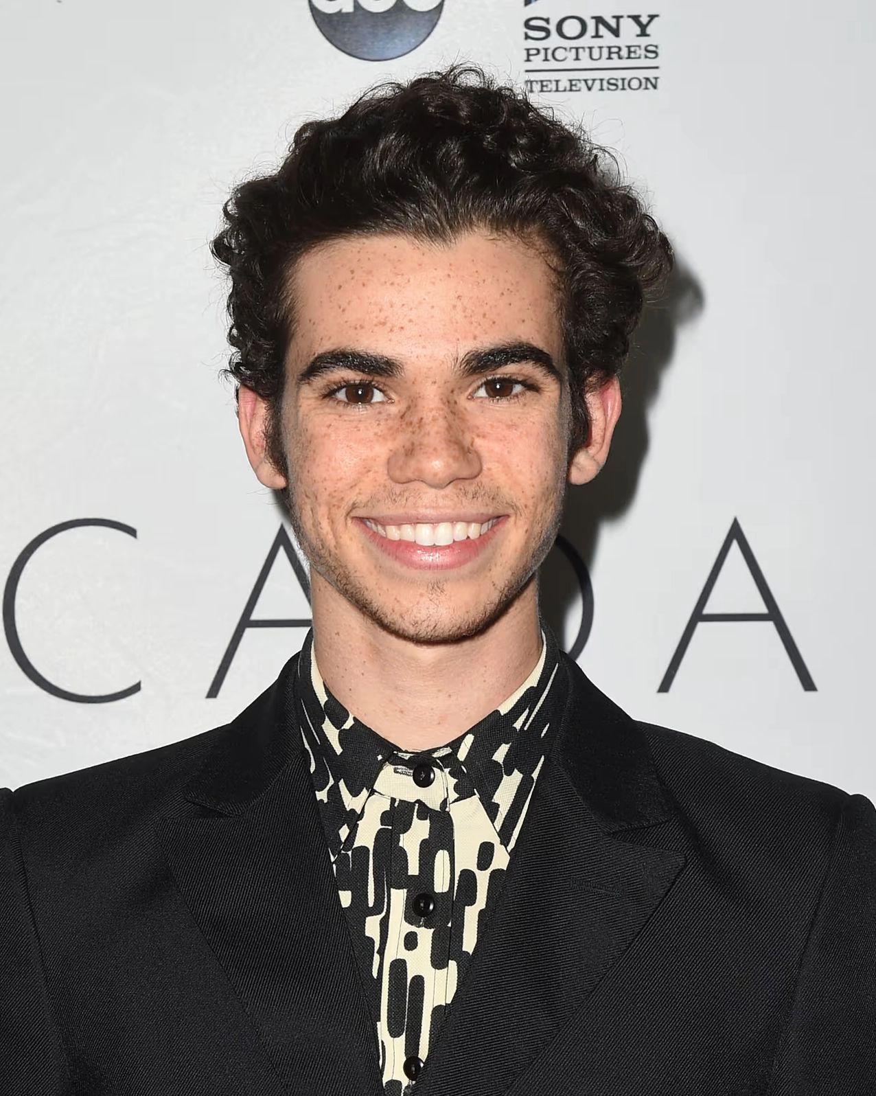 Cameron Boyce là ai? Cuộc đời, sự nghiệp và di sản của ngôi sao Disney Cameron Boyce, ngôi sao trẻ của Disney Channel và các bộ phim như 'Descendants' và 'Grown Ups'