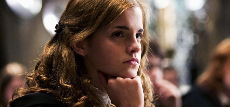 Luna Lovegood là ai: Tiết Lộ Cái Nhìn Bất Ngờ Từ Lời Hermione? Hermione của Harry Potter không tốt đẹp như khán giả nghĩ, thể hiện qua câu thoại về nhân vật này? - Ảnh 1.