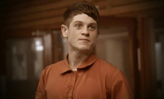 Hình ảnh cận cảnh của Iwan Rheon, diễn viên đóng Ramsay Bolton