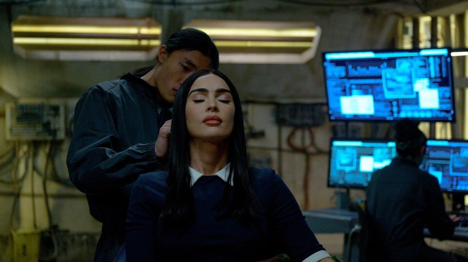 Megan Fox interpretó a un robot con inteligencia artificial en 'Subservience'
