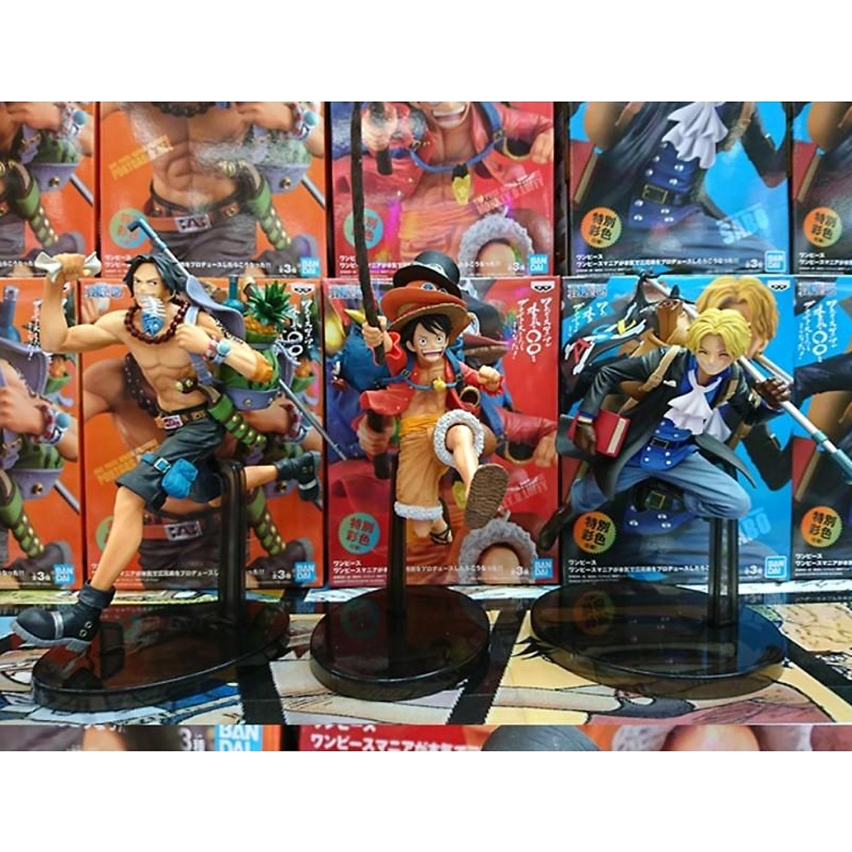 Sabo One Piece là ai? 9 Sự Thật Giật Gân về 'Ngọn Lửa Cách Mạng'! Mô hình bộ 3 anh em Ace, Sabo và Luffy sẽ khiến bạn thích thú với đồ chơi chất lượng cao và đầy sáng tạo. Hãy tận hưởng sự phiêu lưu đầy màu sắc cùng ba anh em nhân vật One Piece.