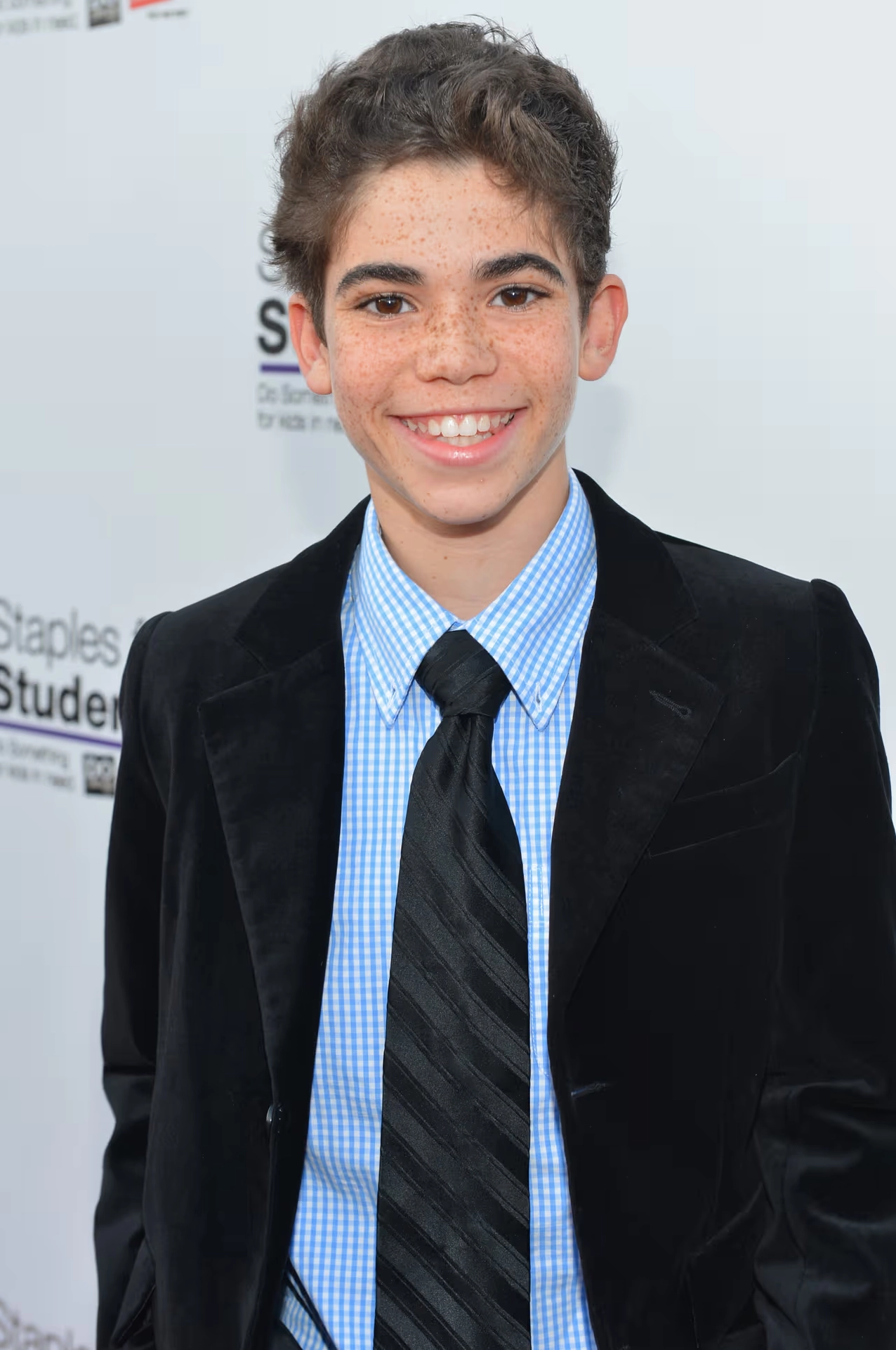 Cameron Boyce là ai? Cuộc đời, sự nghiệp và di sản của ngôi sao Disney Nghiên cứu cho thấy Cameron Boyce mắc bệnh động kinh từ lâu