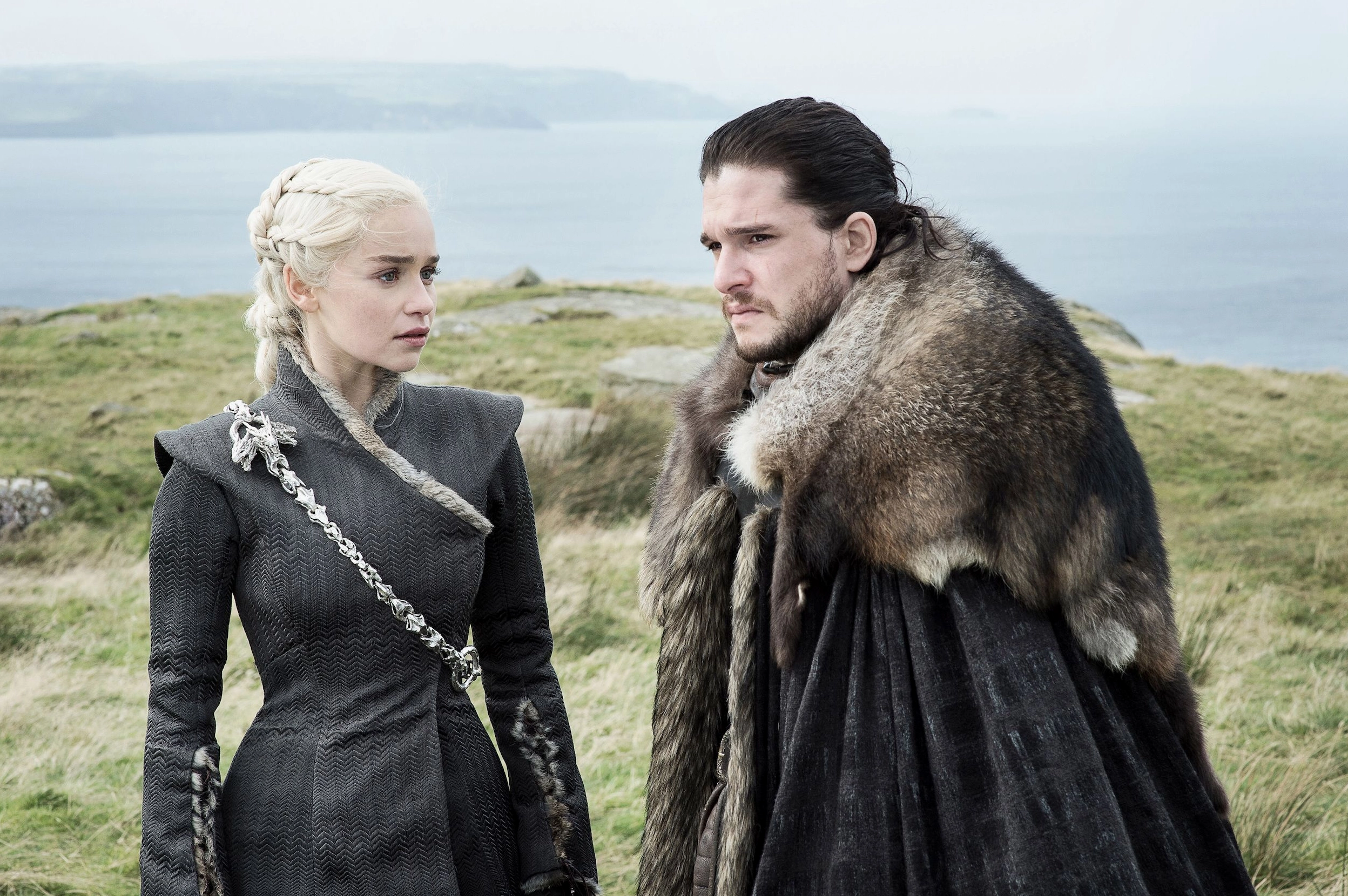 Daenerys Targaryen là ai: Chân Dung 'Mẹ Rồng' Game of Thrones 2026 Nữ hoàng Daenerys Targaryen