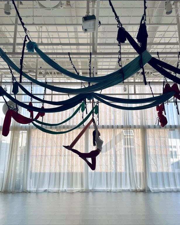 Wonyoung (IVE) là đối thủ body của Lisa, nhìn ảnh tập yoga phô trọn 3 vòng vô thực mà choáng - Hình 3